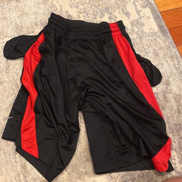 Nike athletic shorts - Picture 2 of 2